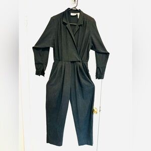 VTG 80s Liz Claiborne Sz6 black wrap-front Silk Long Sleeve Monochrome jumpsuit